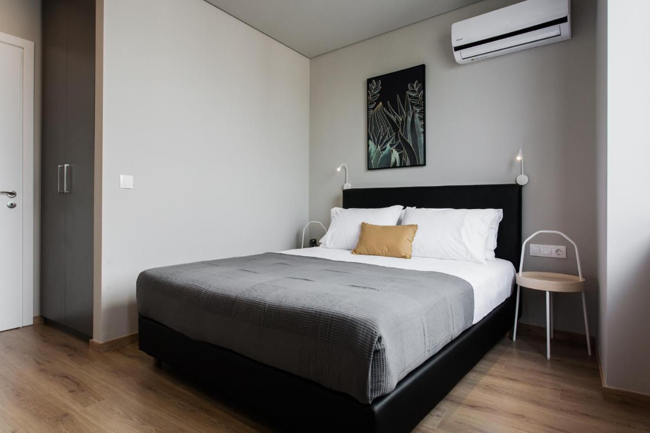 Wyz Attiki Aparthotel Atenas Habitación foto