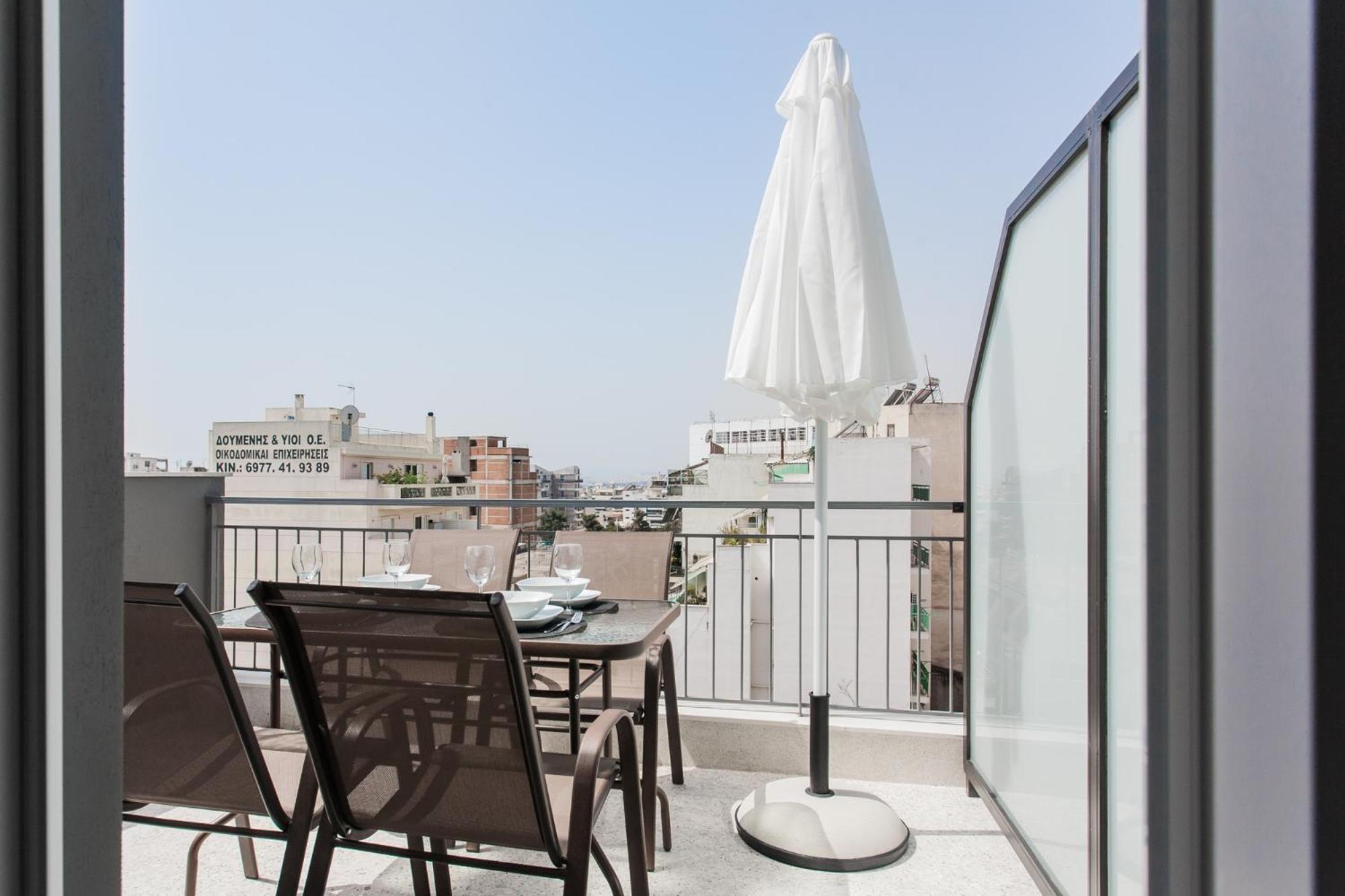Wyz Attiki Aparthotel Atenas Exterior foto